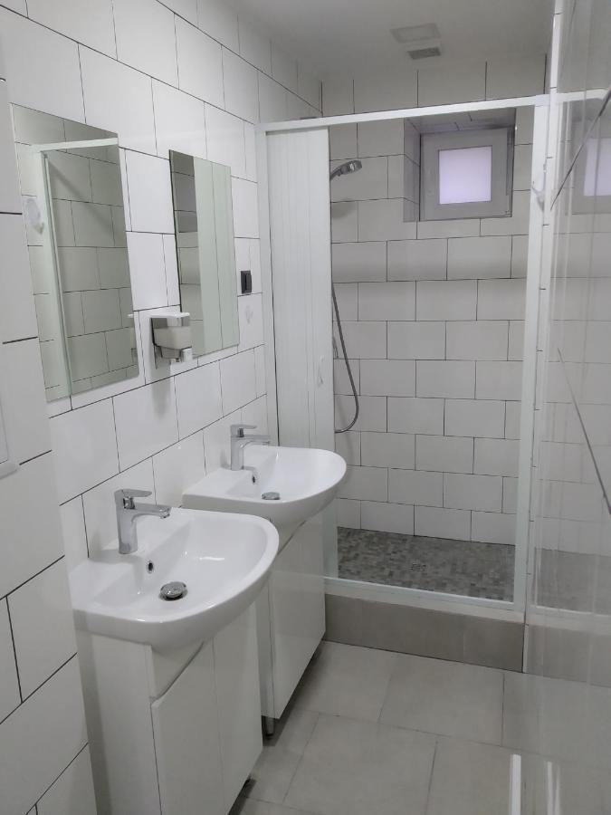 Mega Hostel Киев Экстерьер фото