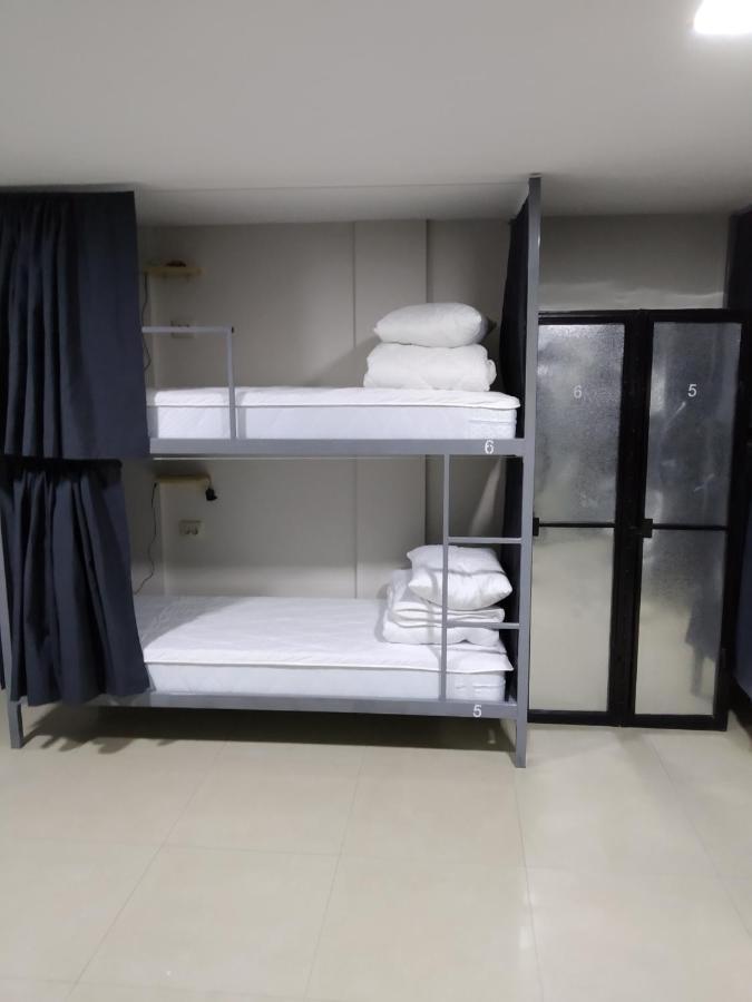 Mega Hostel Киев Экстерьер фото